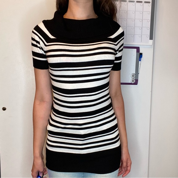 Deb Striped Cowl Neck Short Sleeve Sweatshirt - Picture 2 of 8